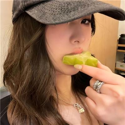 妓女。演员。皮条客